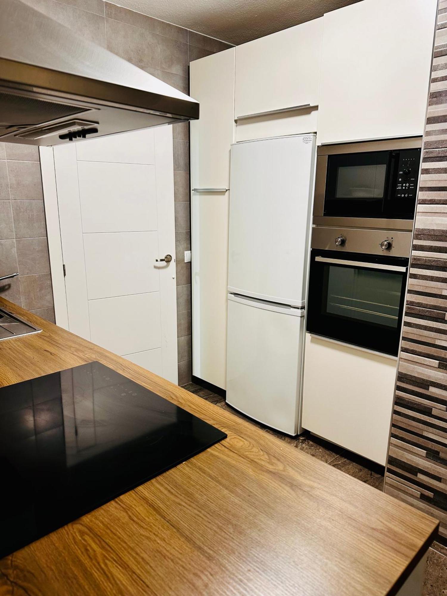 Centrico Apartamento En Benidorm Bagian luar foto