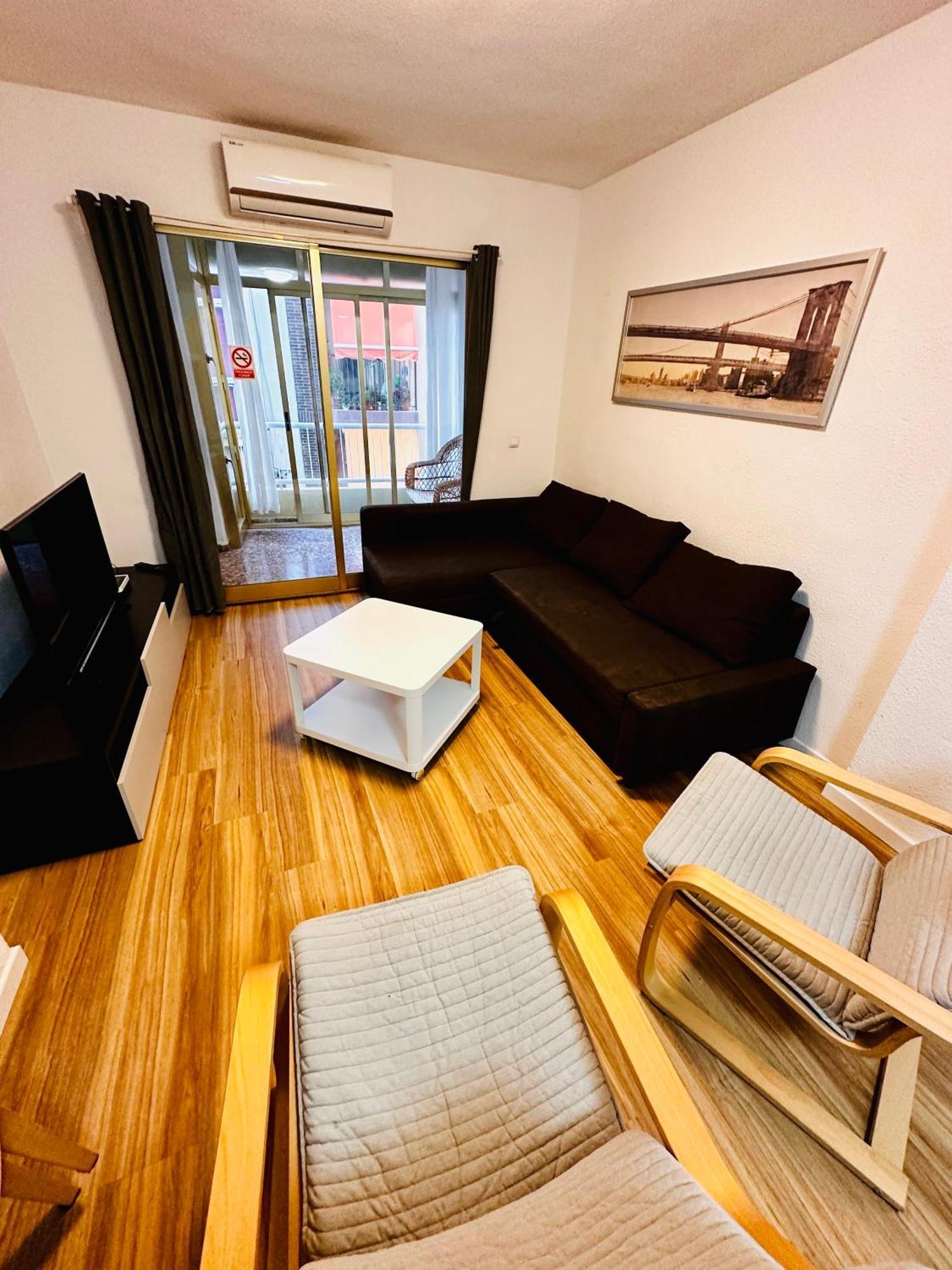 Centrico Apartamento En Benidorm Bagian luar foto